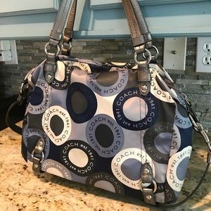 Very good used condition COACH medium handbag